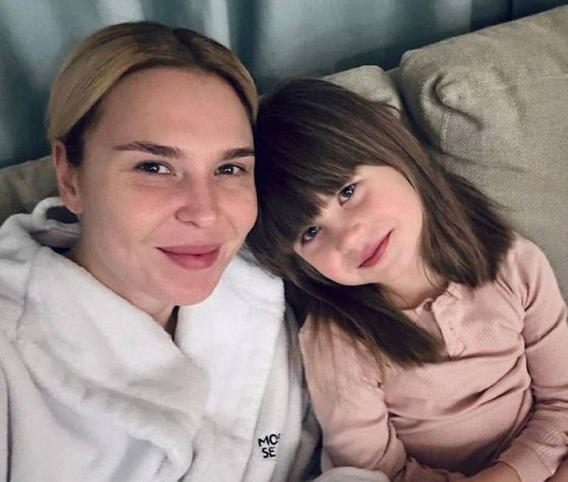 Пелагея с дочерью