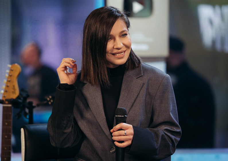 Певица Елка