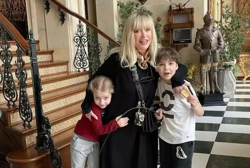 Алла Пугачева с детьми