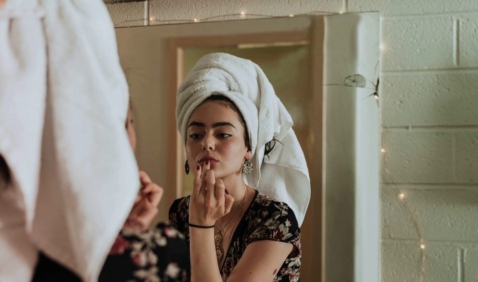 мы подскажем несколько важных правил по нанесению пудры