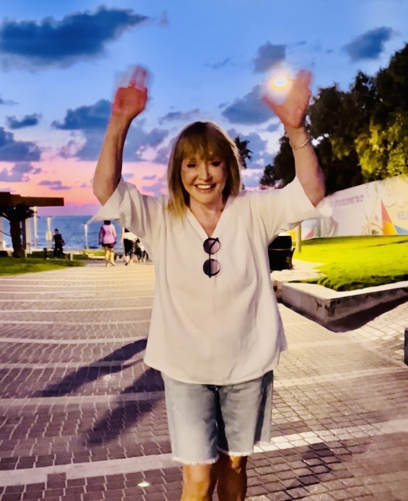 Певица поделилась новым фото