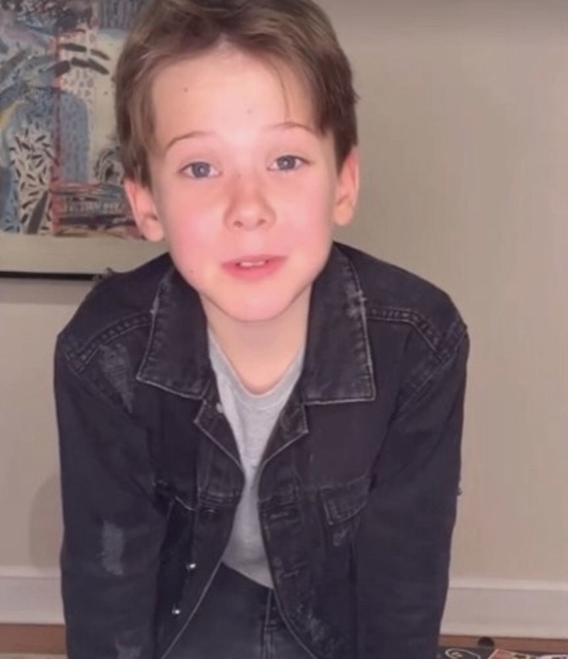 Платон растет копией звездной мамы