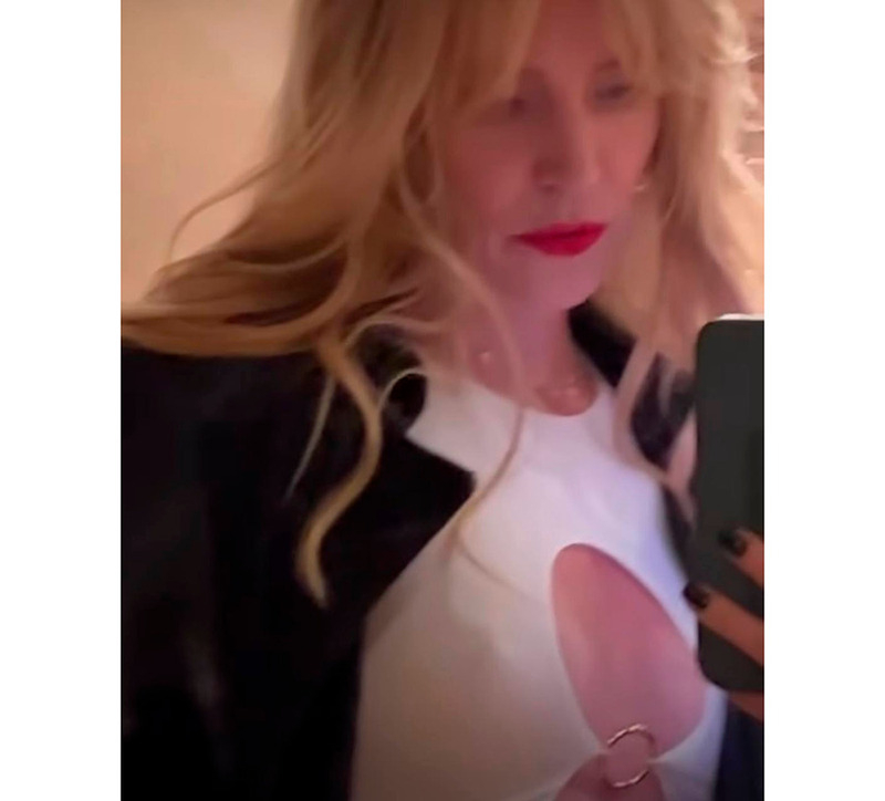 Певица решила примерить соблазнительный образ