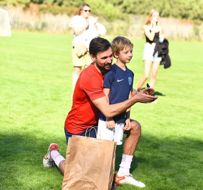 Вову поздравили и члены футбольной команды, в которой он занимается