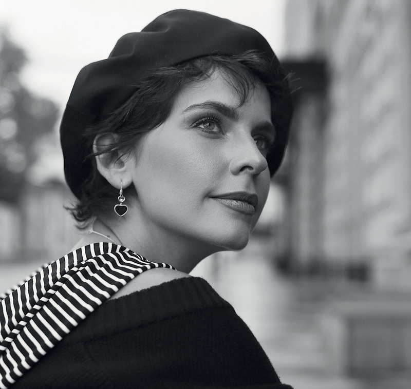 "В подростковом возрасте я комплексовала по поводу своих ушей и большого рта. Меня дразнили дочерью Шрэка даже педагоги"