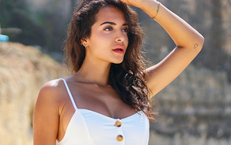 подобрать идеальный топ бывает крайне непросто