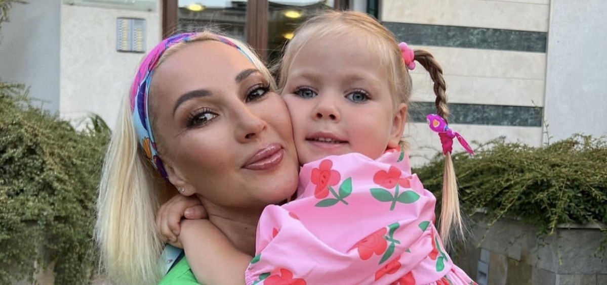 Лера Кудрявцева с дочкой Машей