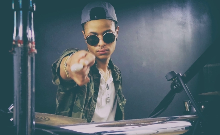 вы готовы стать ему "мамочкой"?