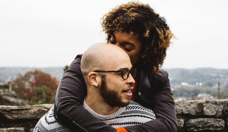 прекратите чрезмерно опекать мужчину