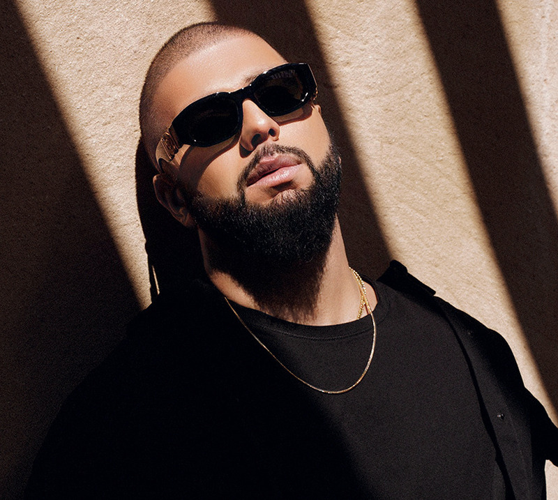 Предложение любимой девушке музыкант сделал на воздушном шаре. в тот момент она заплакала… от счастья, разумеется