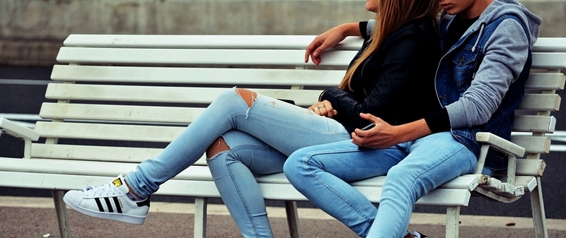 мужчина ищет повод, чтобы провести с вами больше времени