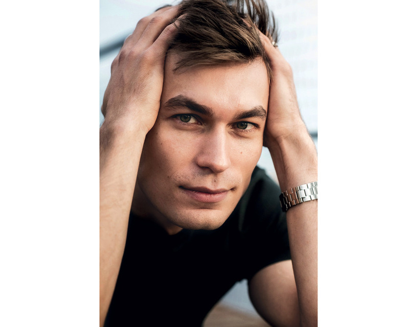 "Родители достаточно рано разошлись, но для меня это не стало ударом, травмой. Меня обожали и папа, и мама"