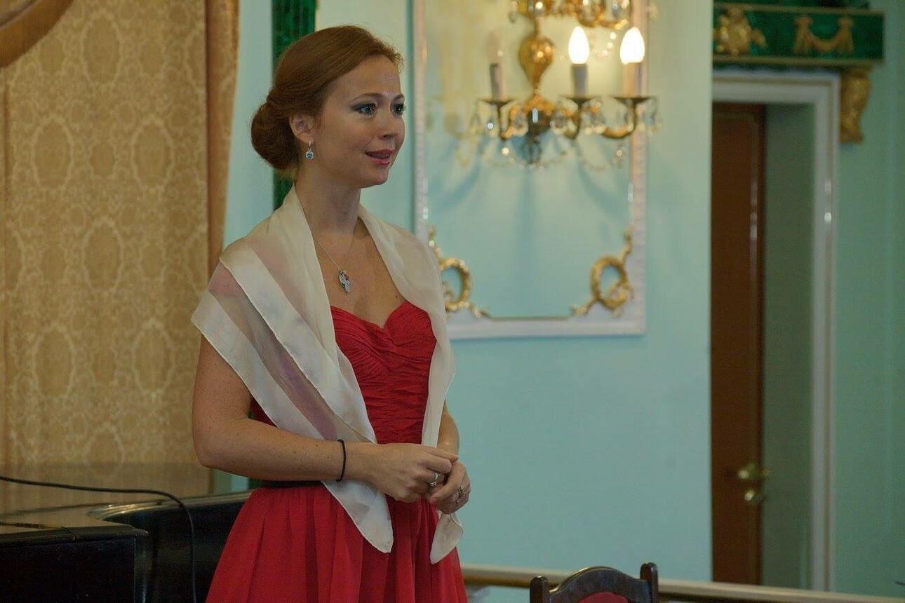 Елена Захарова