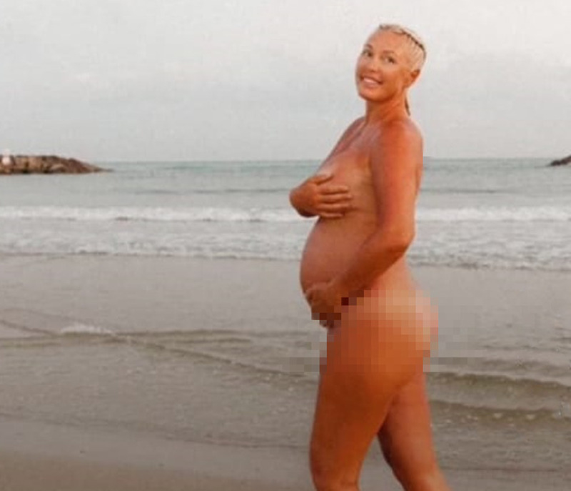 Наталья Рагозина выложила полностью обнаженный снимок