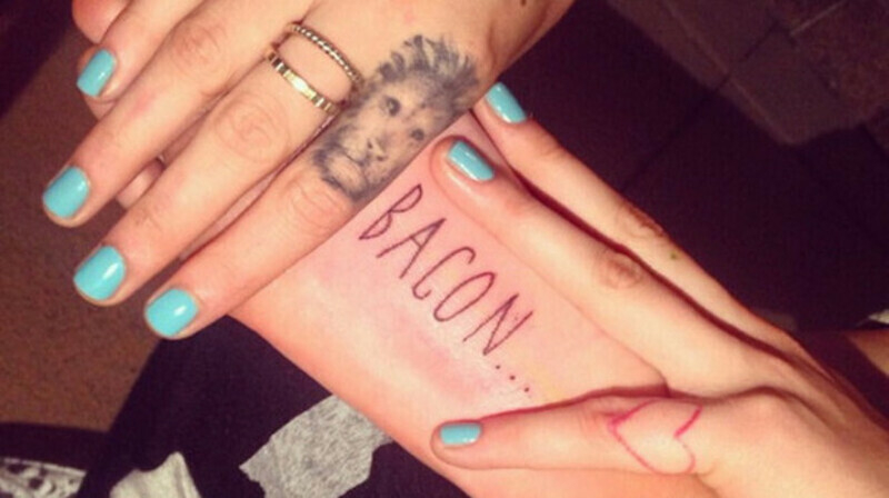 Тату Кары Делевинь