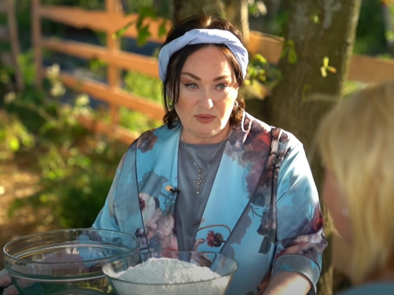 Лариса Гузеева