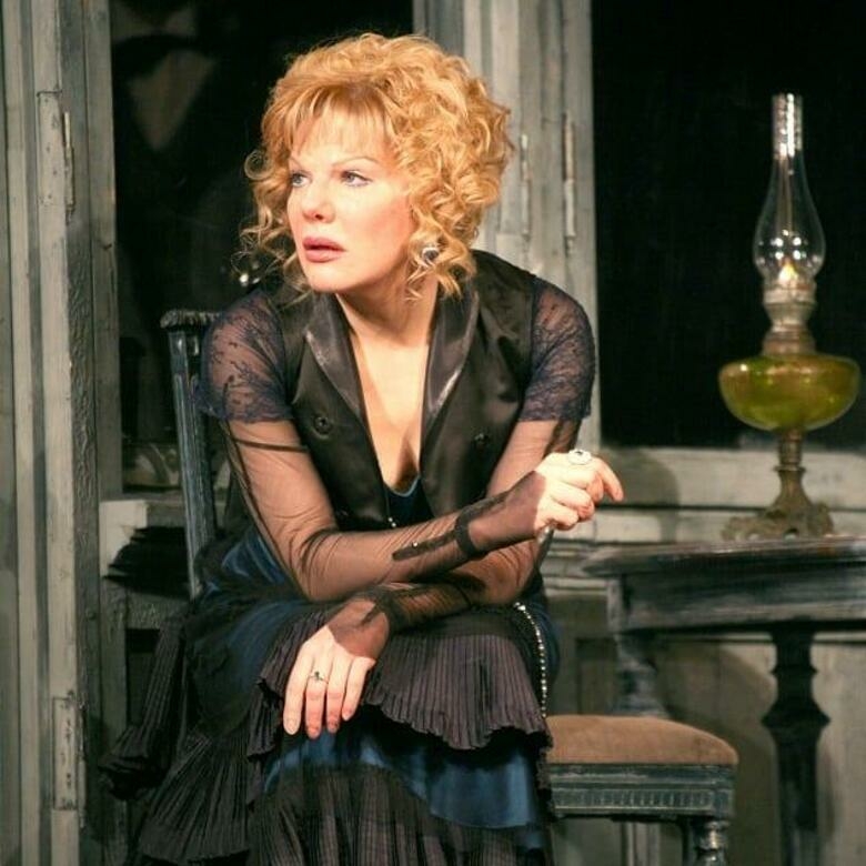 Александра Захарова