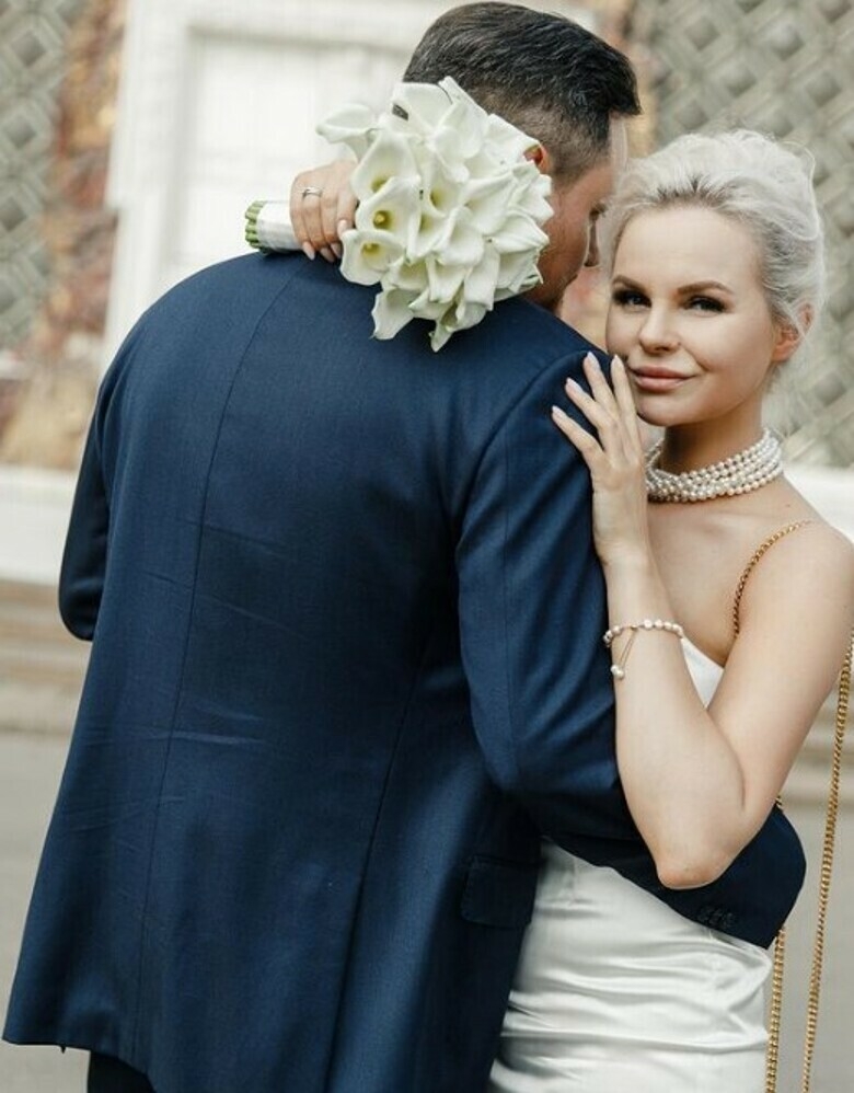 Алиса Вокс с мужем