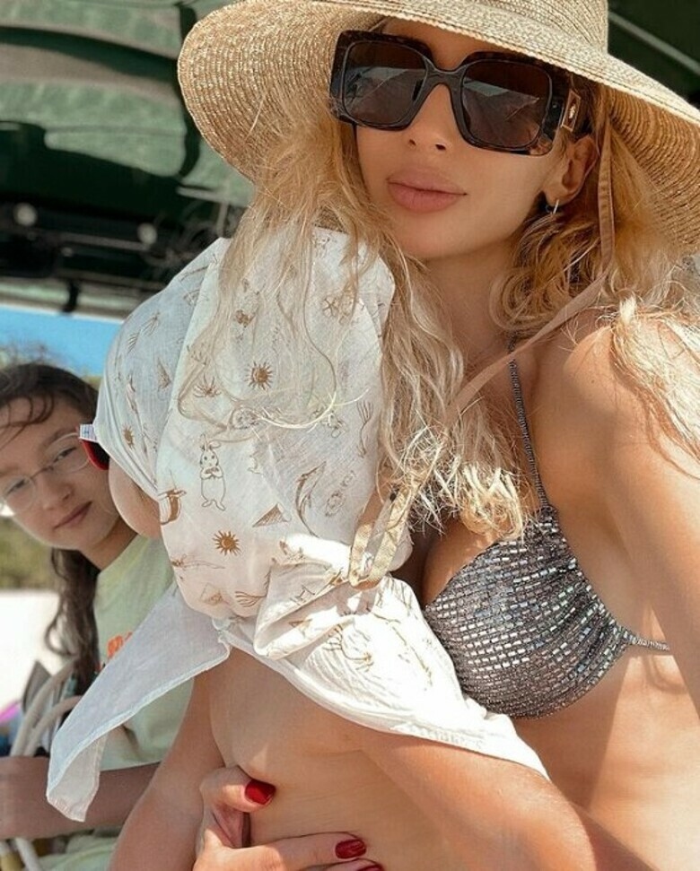 Светлана Лобода с дочками