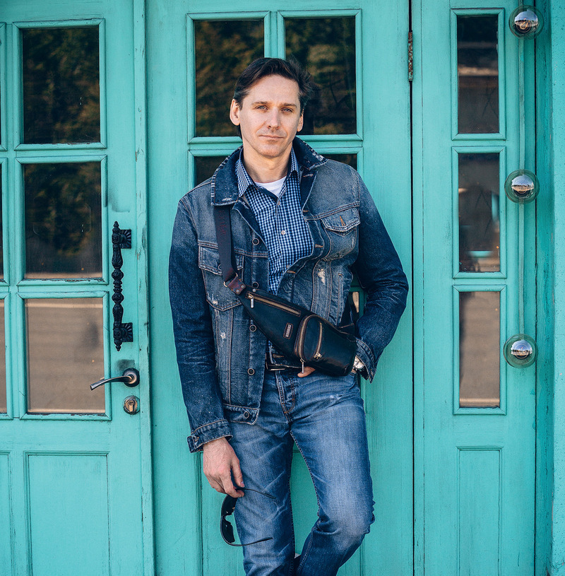 "Я знаю, что такое настоящая усталость. Когда я дальнобойщиком возвращался из рейса, по утрам за волосы себя поднимал, чтобы ехать снова"