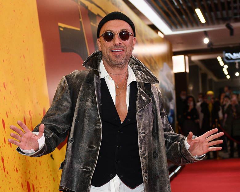 Дмитрий Нагиев получил травму прямо на сцене: «Хромаю, но ползу»