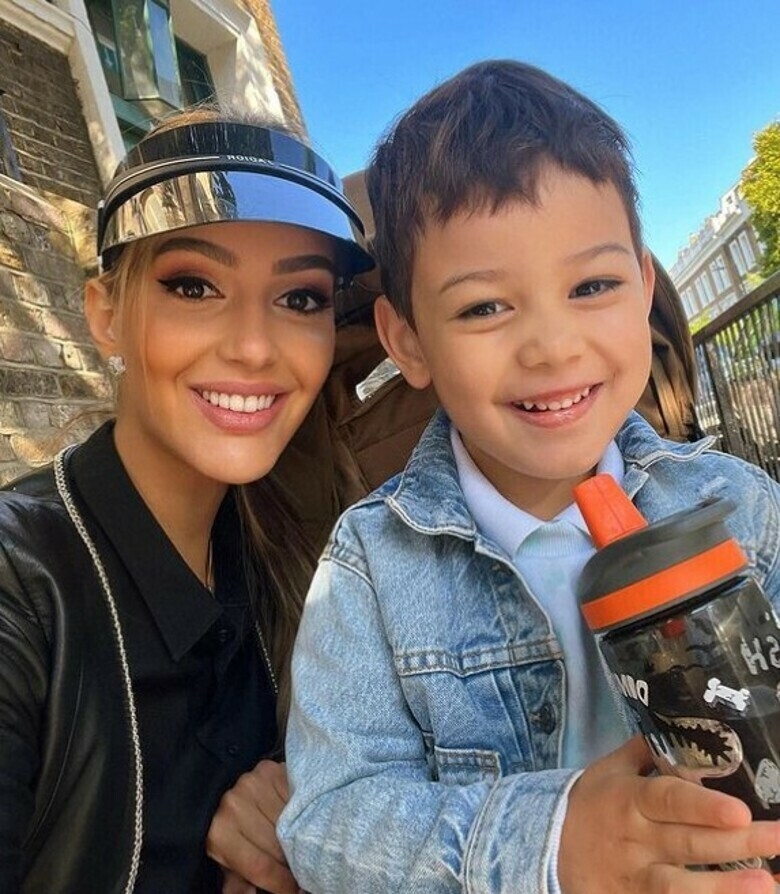 Оксана Воеводина с сыном Леоном