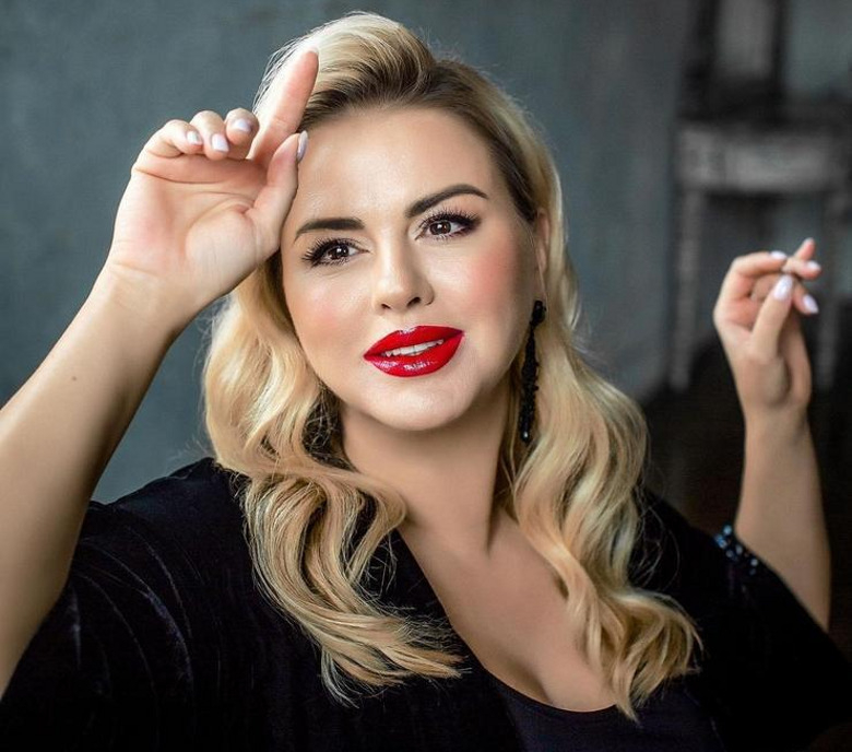 Анна Семенович