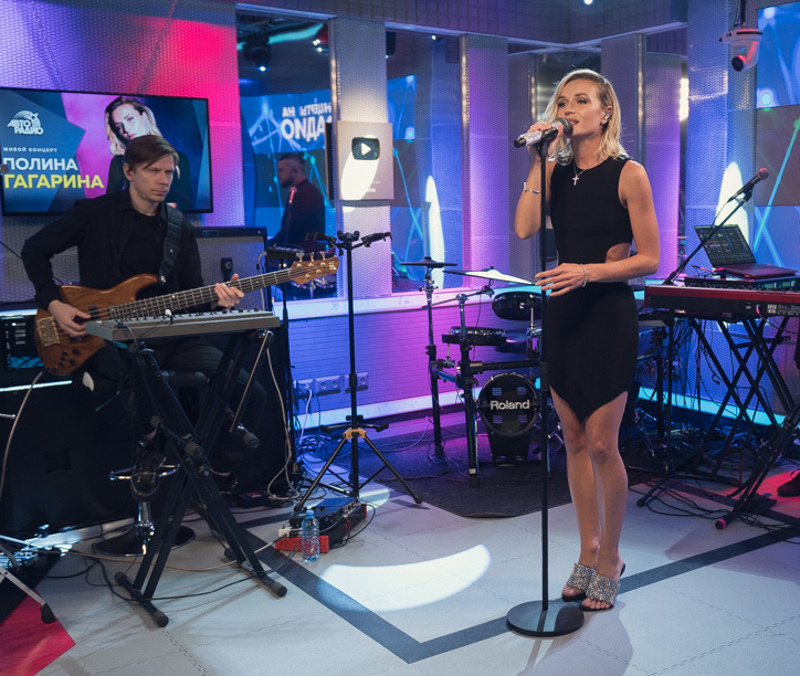 Полина Гагарина в студии