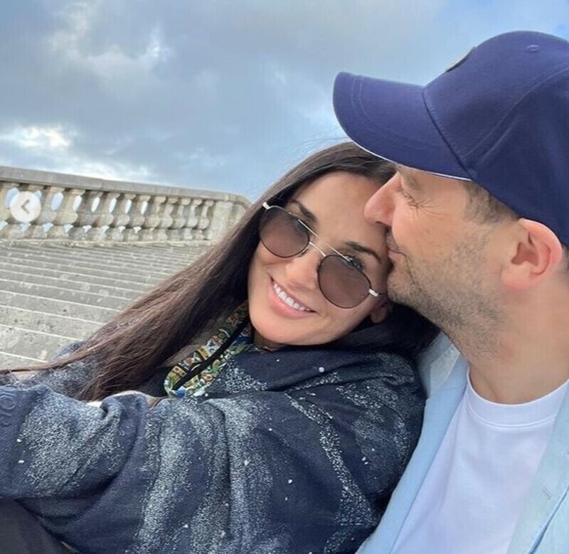 Актриса поделалась кадром с избранником