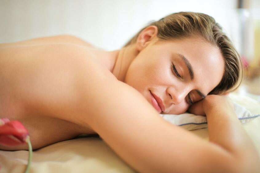 а в какой позе спите вы?