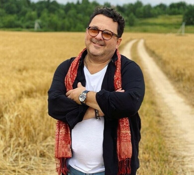 Игорь Саруханов