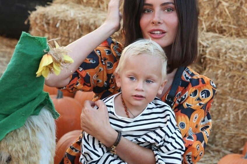 Саша Зверева с сыном