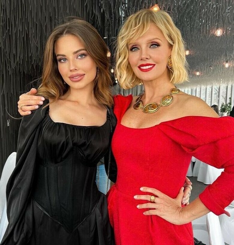 Лиана Волкова с Валерией