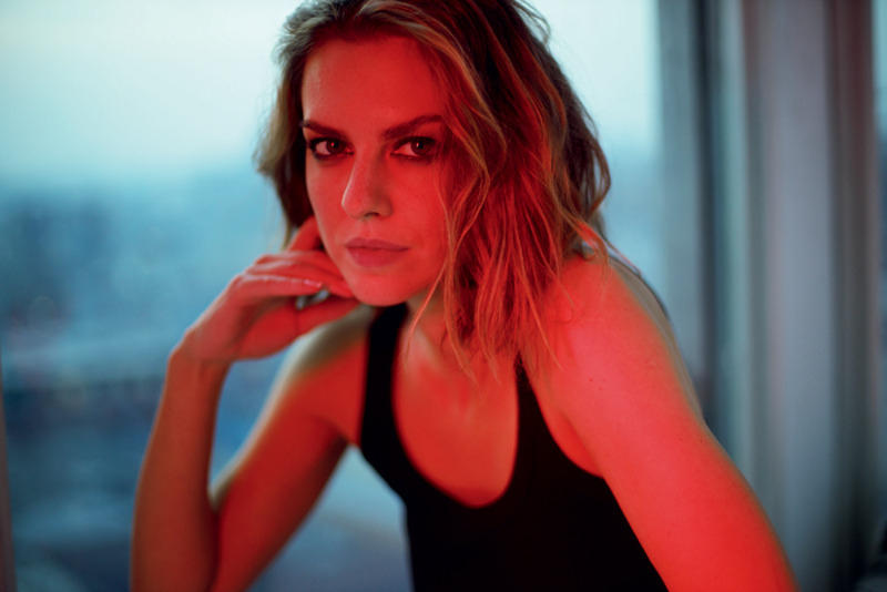 «Йога, здоровое питание, прогулки – минимум, который я могу себе обеспечить как человек, который себя уважает и любит»