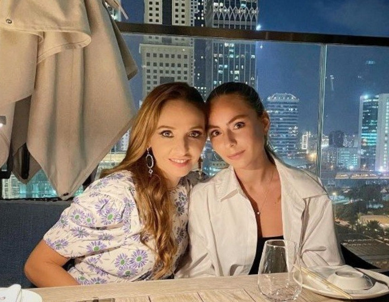 Дочь Навки в свой день рождения открыла новый магазин