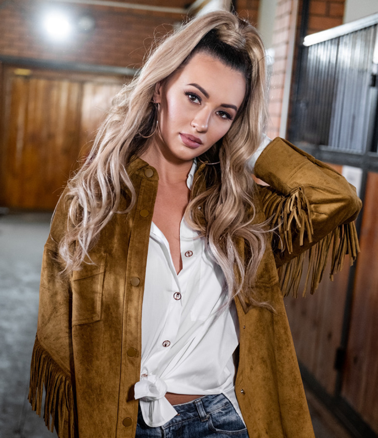 Мишель Серова