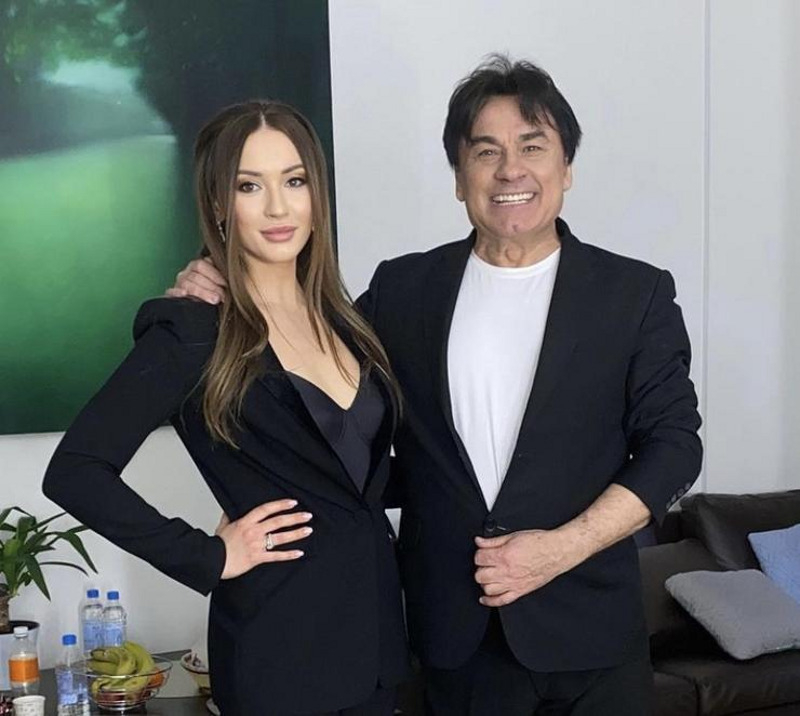 «Папа мне помогал и критикой, и советами, и для каких-то песен писал мне аранжировки»