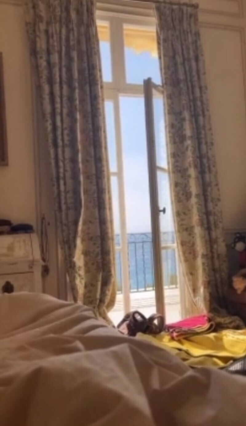 Журналистка показала свой вид из окна