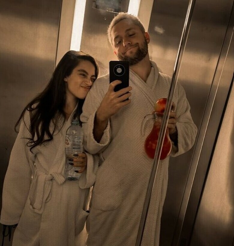 Влад Соколовский с избранницей Ангелиной