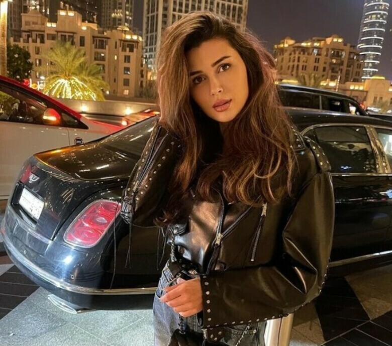 Анна Заворотнюк