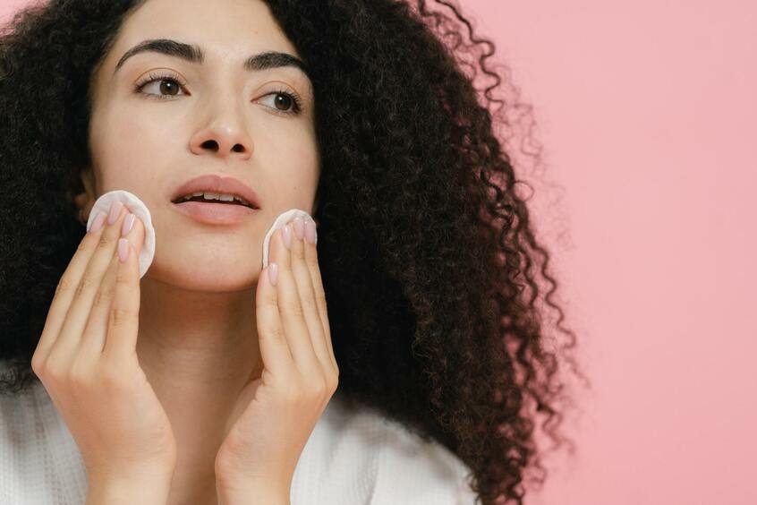 гидрофильное масло может легко заменить мицеллярную воду