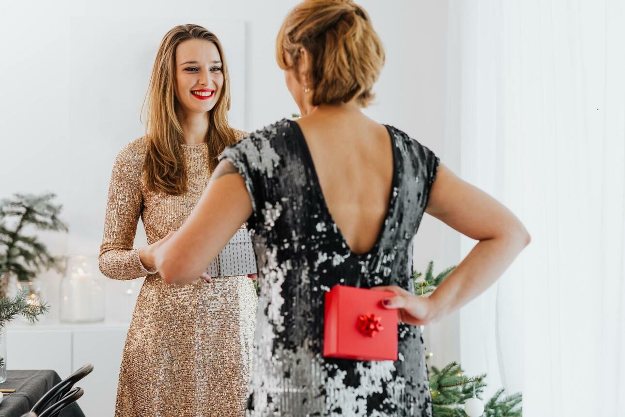 небольшие подарки и долгие новогодние праздники удивляют большинство иностранцев