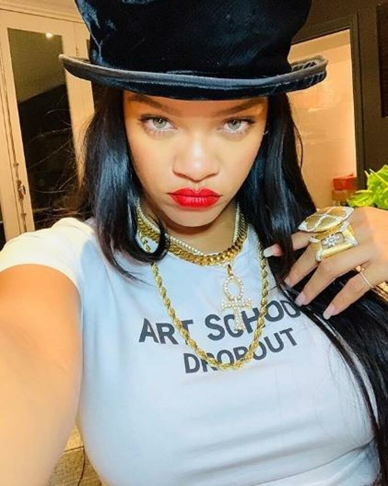 звезда задает тренды, которые прекрасно впишутся и в ваш гардероб