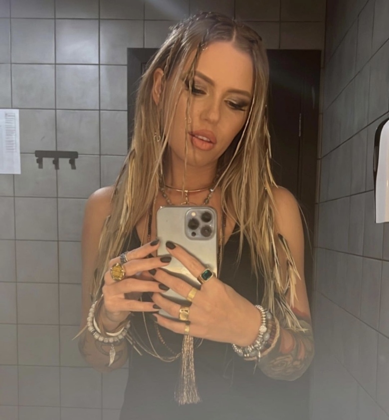 Рита Дакота