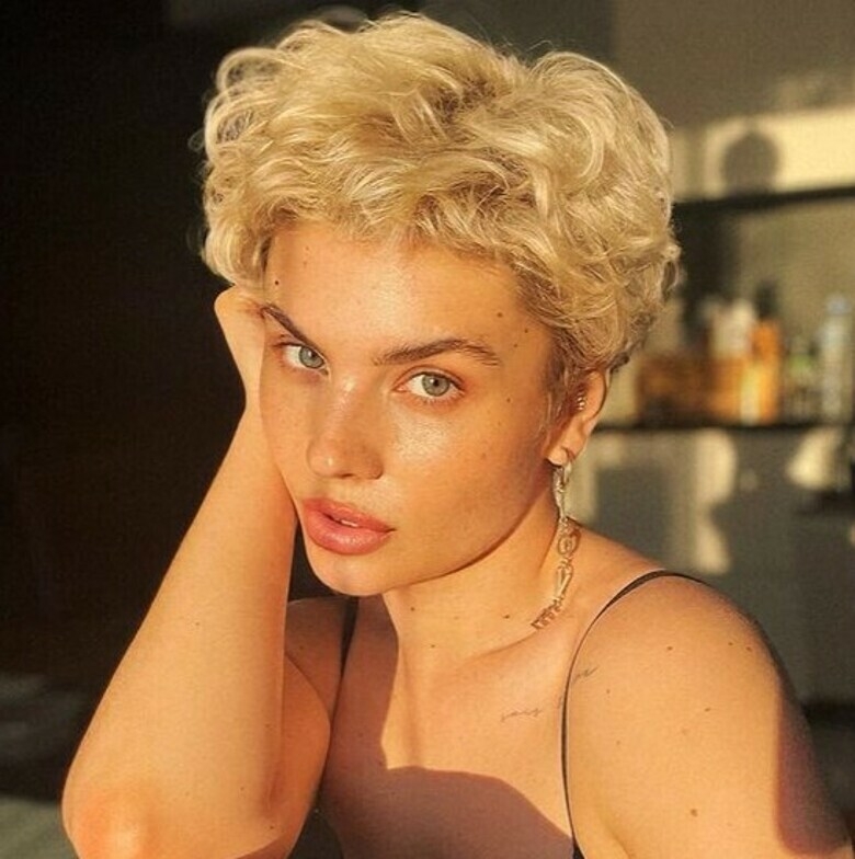 Анна Шульгина