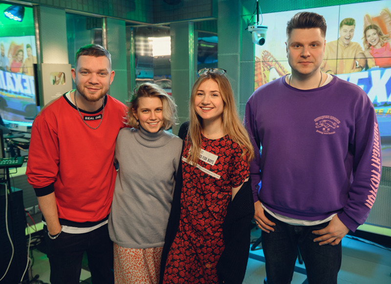 Дарья Мельникова с ведущими шоу