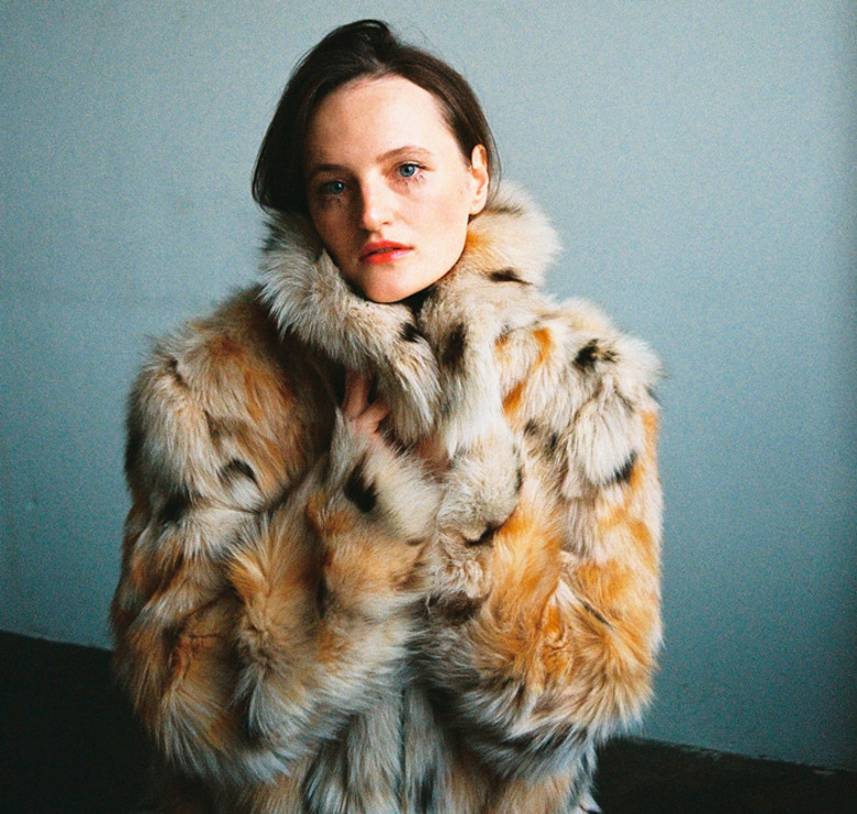 Шубы в условиях российских холодов – это не просто дань моде, а суровая необходимость