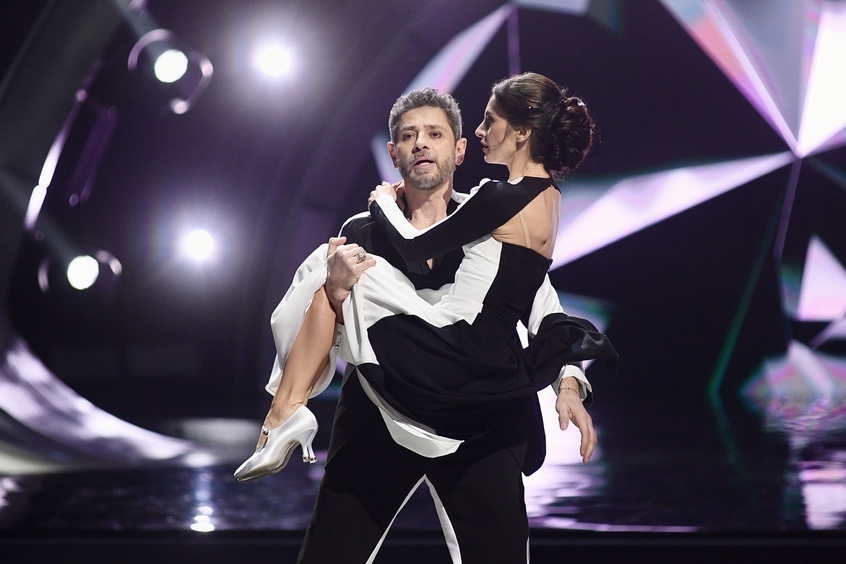 Валерий Николаев с партнершей по "Танцам со звездами" Сашей Акимовой