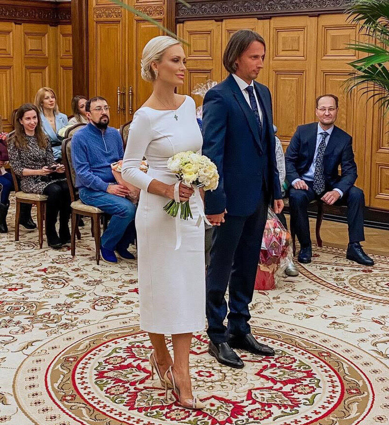 Мужем Гордон стал бизнесмен Виктор Хархалис.