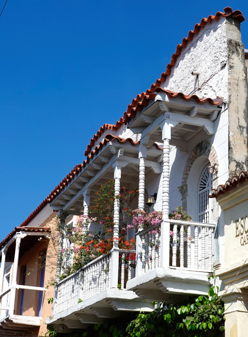 "Мы остановились в отеле, расположившемся в самом центре старого города, для любителей тишины и ночного покоя этот район категорически непригоден"